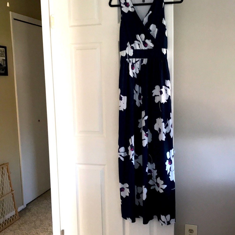Rayon mixed blend sleeveless floral maxi dress